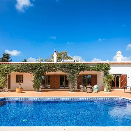 Casa De Colinas By Vintage Travel Villa