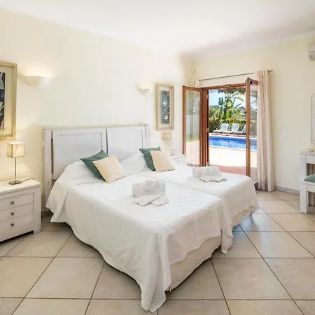 Villa Casa De Colinas By Vintage Travel *