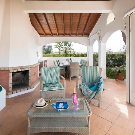 Casa De Colinas By Vintage Travel * 라고스