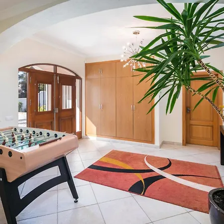 Casa De Colinas By Vintage Travel